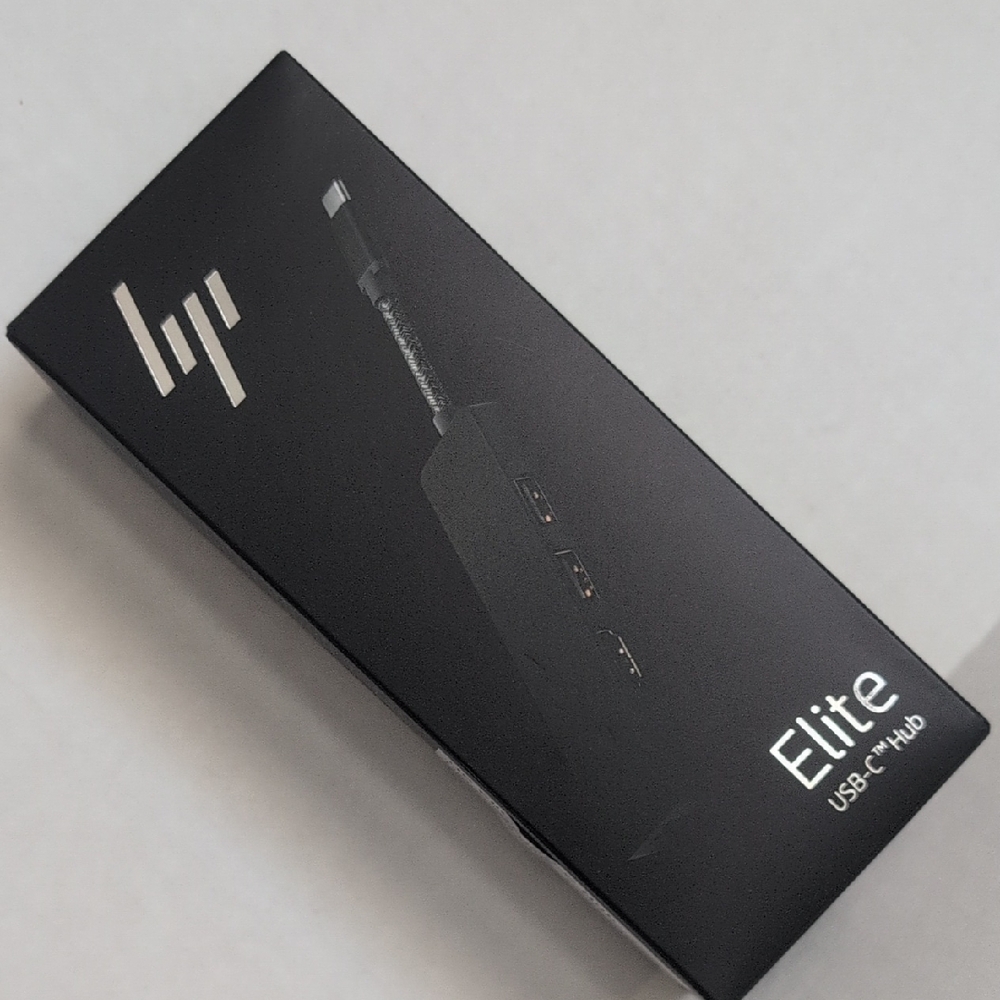 HP USB-C Hub in Black and White